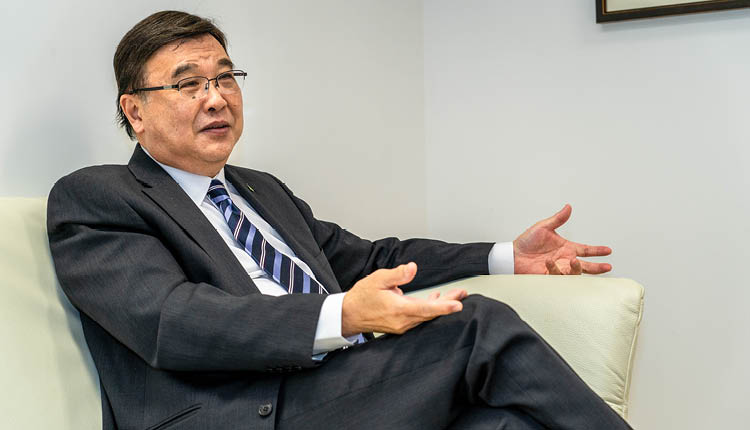 香港公开大学校长黄玉山教授