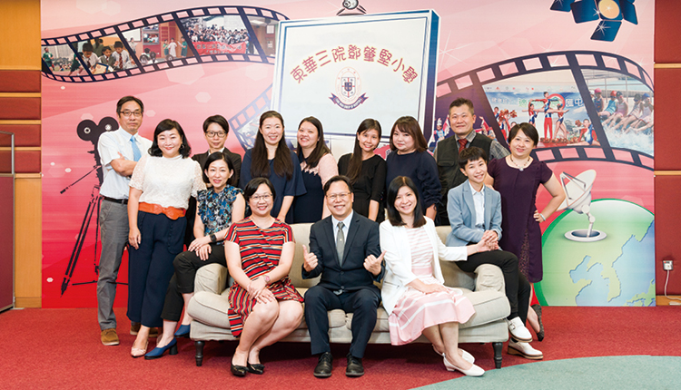 以愉快推动学习　创出骄人成绩