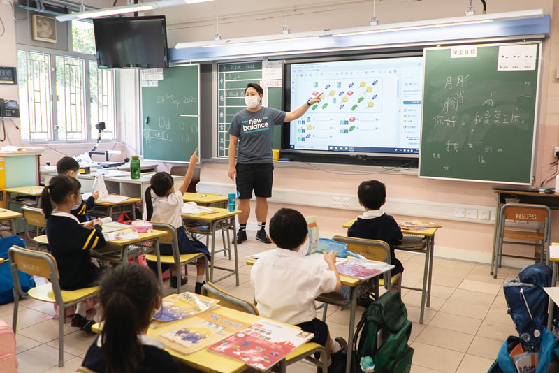 电子白板促进电子教学 疫情下教学新常态添动力