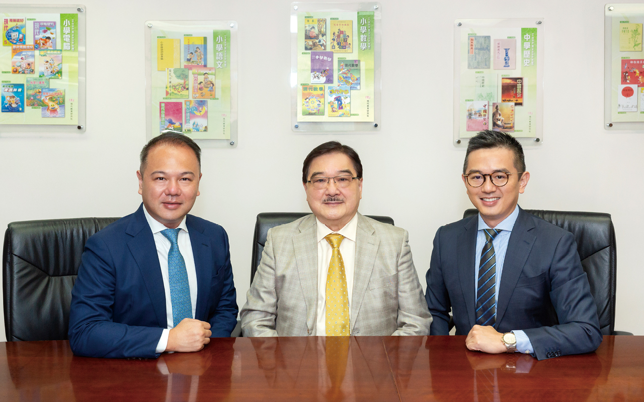 黄旌与两个儿子黄庆凯、黄钲凯