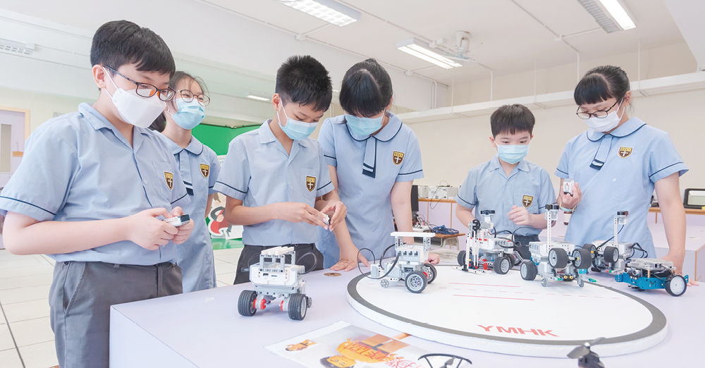 同学们研究机械车
