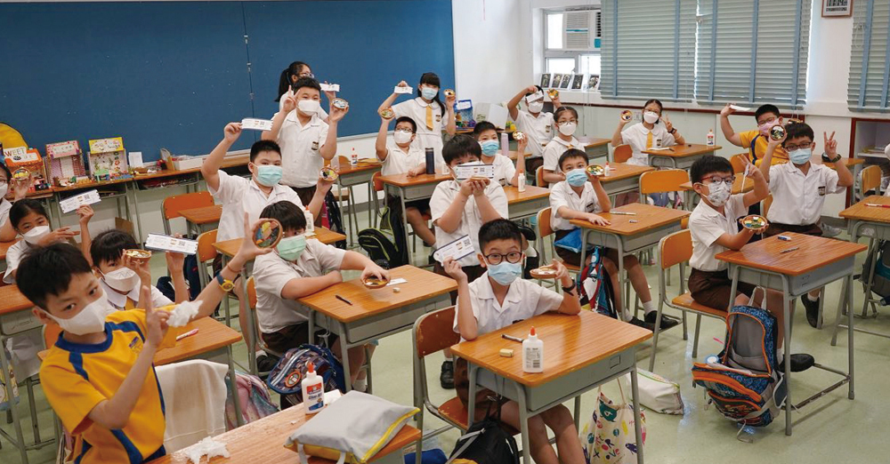 同学的一双小手也可以感受世界
