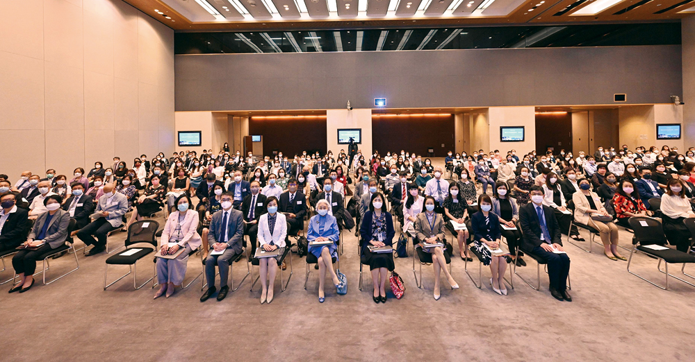 教育局于 7 月 27 日在政府总部举办「国家主席重要讲话精神」座谈会。