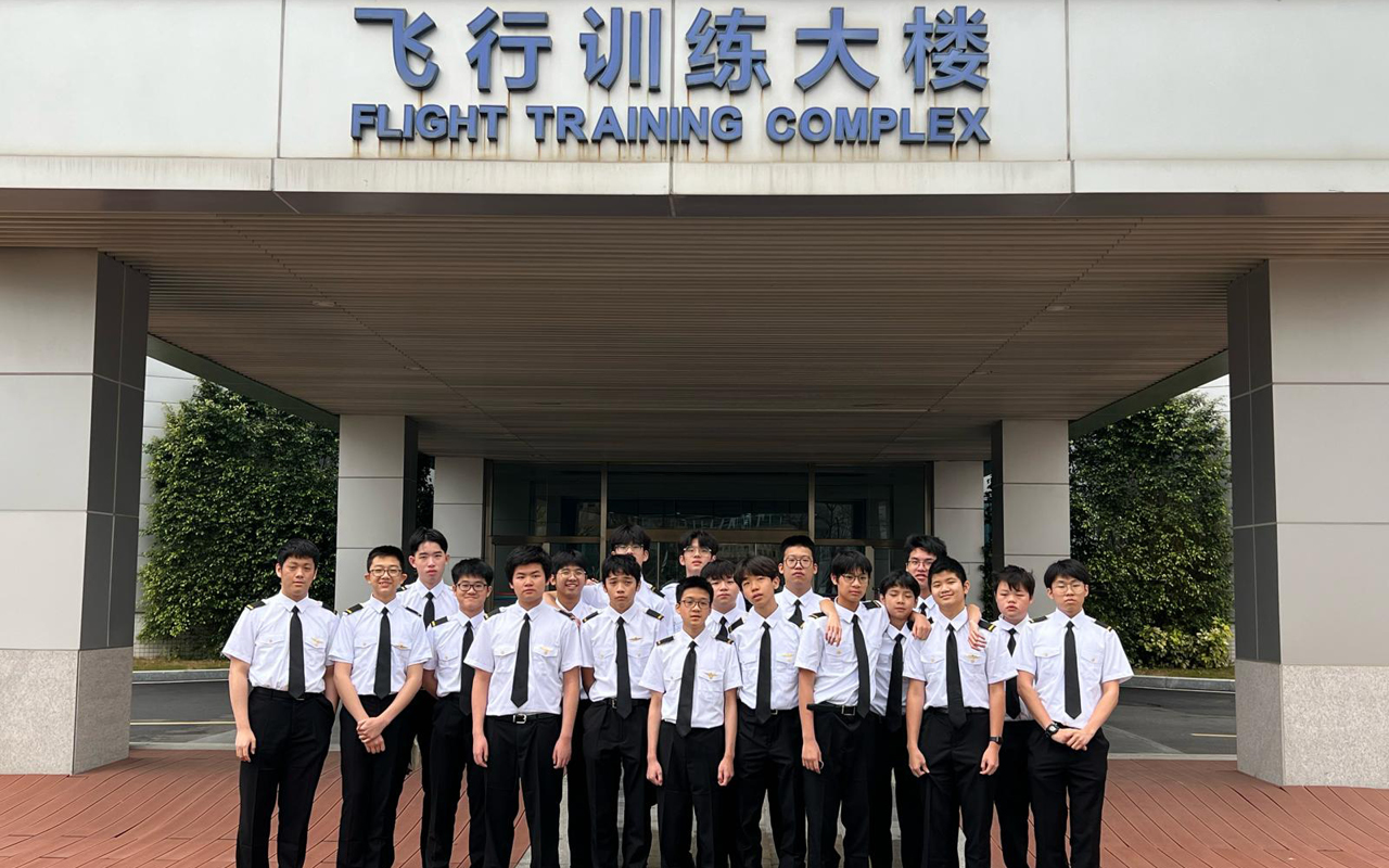 追逐梦想起点　引领飞向广阔未来